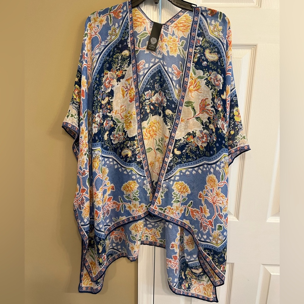 Vince Camino Floral Kimono Cardigan, excellent condition. Lightweight